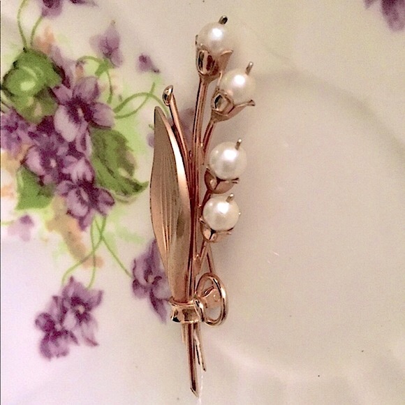 💐Vintage Brushed Gold & Flower Pearl Brooch💐 - Picture 3 of 6